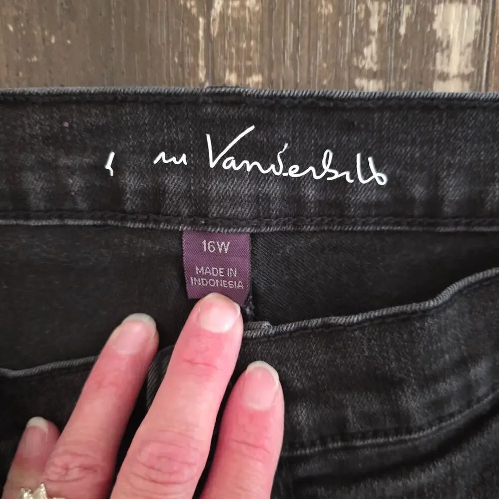 Gloria Vanderbilt Black Jeans Embroidered Back Pockets Women's Size 16W